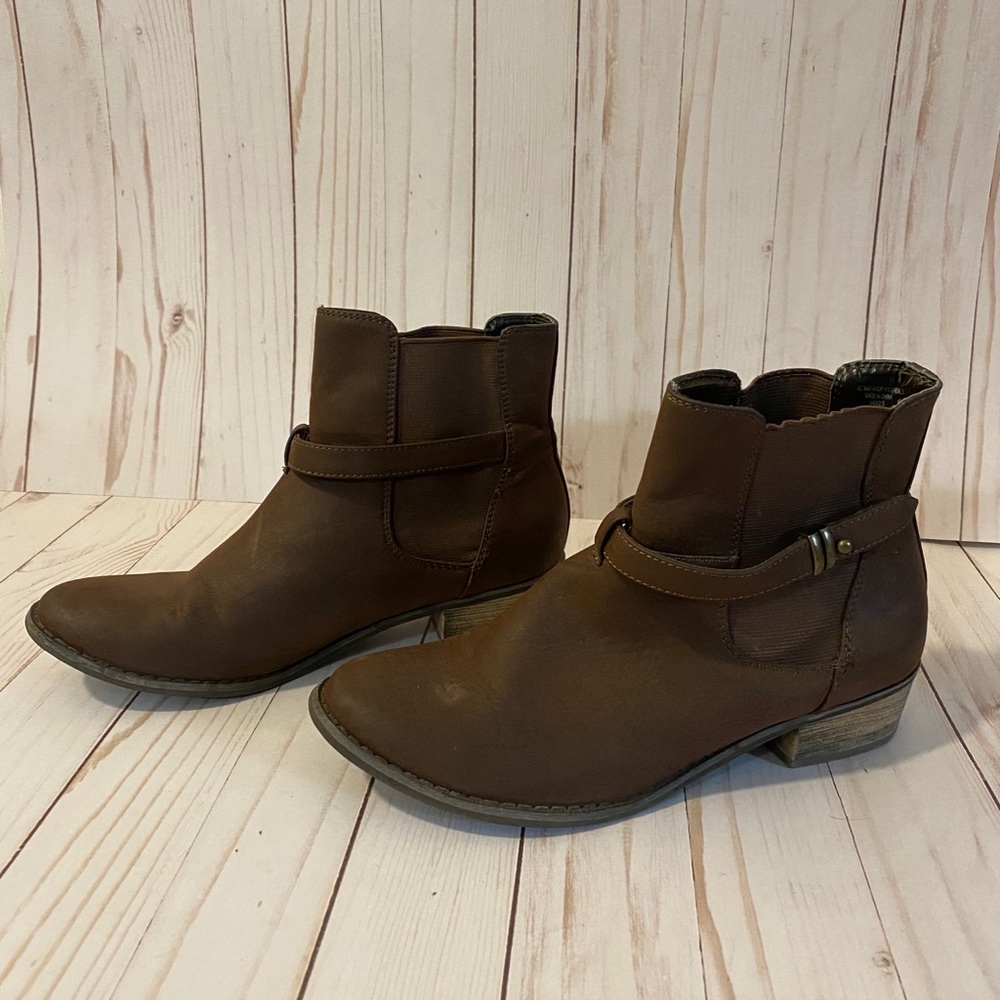 Diba Brown Ankle Booties